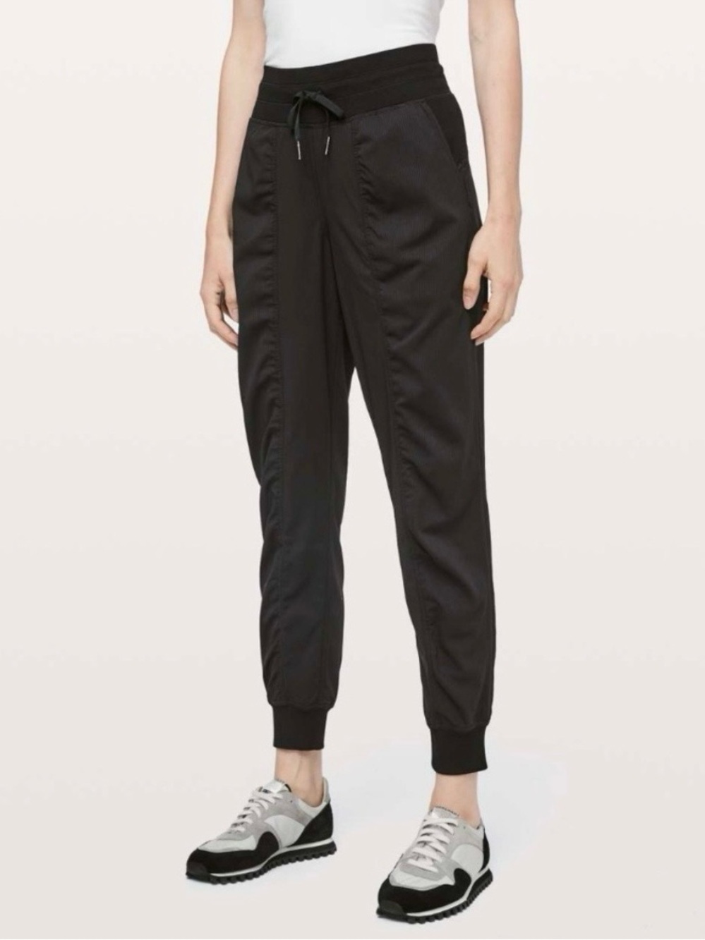 Lululemon Dance Studio Joggers Size 2 / 4 Black Mid Rise